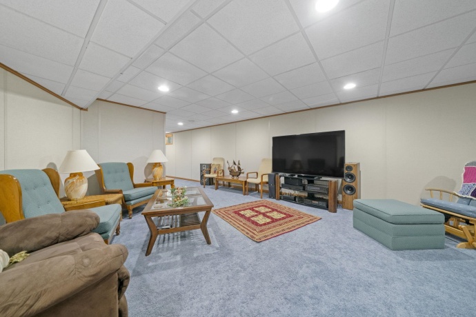 181 Marys, ROCKFORD, Illinois 61107, 4 Bedrooms Bedrooms, ,2 BathroomsBathrooms,House,For Sale,Marys,202602676