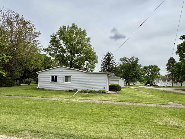 101 Sheridan, LOSTANT, Illinois 61334, 3 Bedrooms Bedrooms, ,2 BathroomsBathrooms,House,For Sale,Sheridan,202602681