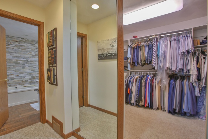 12304 Ledges, ROSCOE, Illinois 61073, 4 Bedrooms Bedrooms, ,4 BathroomsBathrooms,House,For Sale,Ledges,202602682
