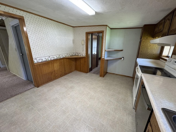 606 Silk, MOUNT CARROLL, Illinois 61053, 3 Bedrooms Bedrooms, ,1 BathroomBathrooms,House,For Sale,Silk,202602686