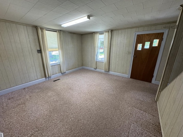 606 Silk, MOUNT CARROLL, Illinois 61053, 3 Bedrooms Bedrooms, ,1 BathroomBathrooms,House,For Sale,Silk,202602686
