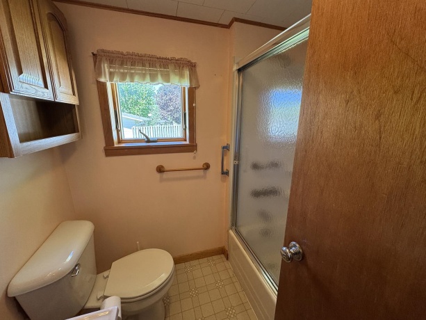 606 Silk, MOUNT CARROLL, Illinois 61053, 3 Bedrooms Bedrooms, ,1 BathroomBathrooms,House,For Sale,Silk,202602686