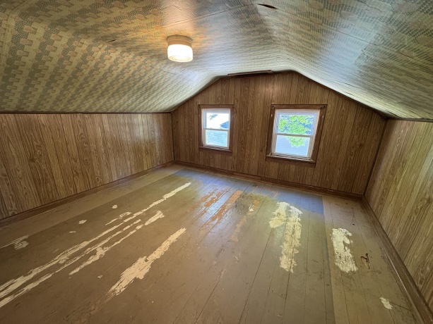 606 Silk, MOUNT CARROLL, Illinois 61053, 3 Bedrooms Bedrooms, ,1 BathroomBathrooms,House,For Sale,Silk,202602686