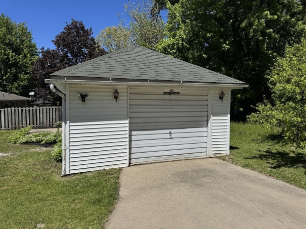 606 Silk, MOUNT CARROLL, Illinois 61053, 3 Bedrooms Bedrooms, ,1 BathroomBathrooms,House,For Sale,Silk,202602686