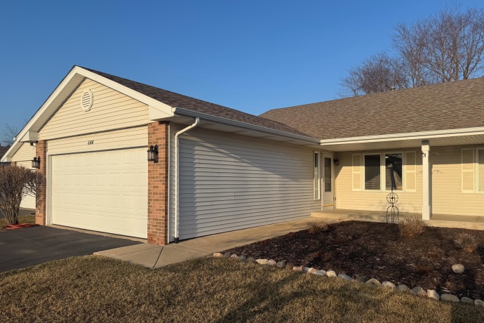6308 Oak Crest, LOVES PARK, Illinois 61111, 2 Bedrooms Bedrooms, ,2 BathroomsBathrooms,Condominium,For Sale,Oak Crest,202602688