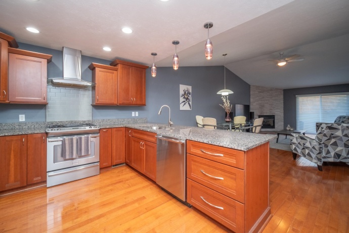 6308 Oak Crest, LOVES PARK, Illinois 61111, 2 Bedrooms Bedrooms, ,2 BathroomsBathrooms,Condominium,For Sale,Oak Crest,202602688