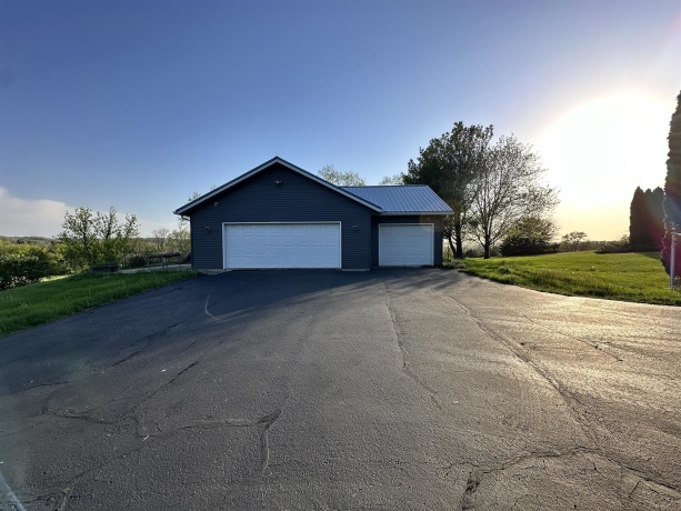 493 Jenny, ELIZABETH, Illinois 61028, 5 Bedrooms Bedrooms, ,2 BathroomsBathrooms,House,For Sale,Jenny,202602690
