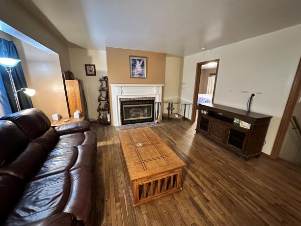 493 Jenny, ELIZABETH, Illinois 61028, 5 Bedrooms Bedrooms, ,2 BathroomsBathrooms,House,For Sale,Jenny,202602690