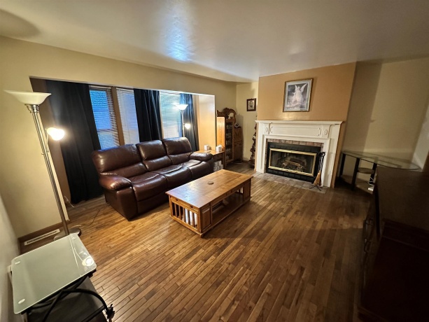 493 Jenny, ELIZABETH, Illinois 61028, 5 Bedrooms Bedrooms, ,2 BathroomsBathrooms,House,For Sale,Jenny,202602690