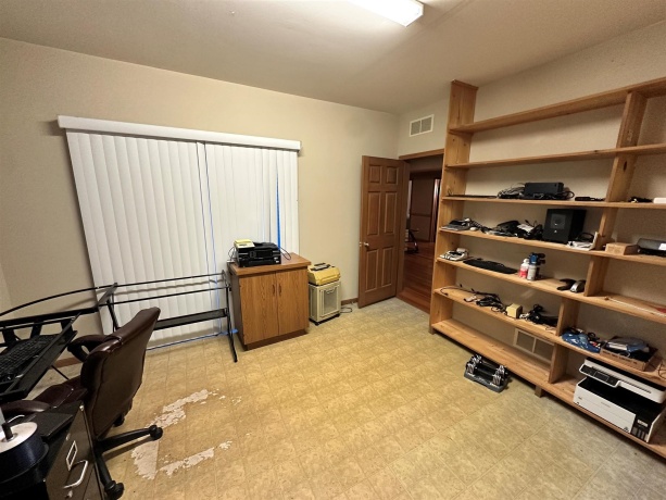 493 Jenny, ELIZABETH, Illinois 61028, 5 Bedrooms Bedrooms, ,2 BathroomsBathrooms,House,For Sale,Jenny,202602690
