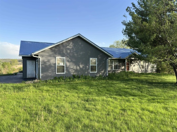 493 Jenny, ELIZABETH, Illinois 61028, 5 Bedrooms Bedrooms, ,2 BathroomsBathrooms,House,For Sale,Jenny,202602690