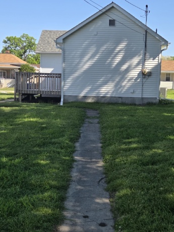 1016 10th, LaSalle, Illinois 61301, 1 Bedroom Bedrooms, ,1 BathroomBathrooms,House,For Sale,10th,202602692