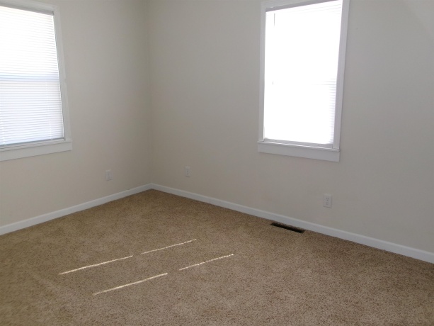 1016 10th, LaSalle, Illinois 61301, 1 Bedroom Bedrooms, ,1 BathroomBathrooms,House,For Sale,10th,202602692