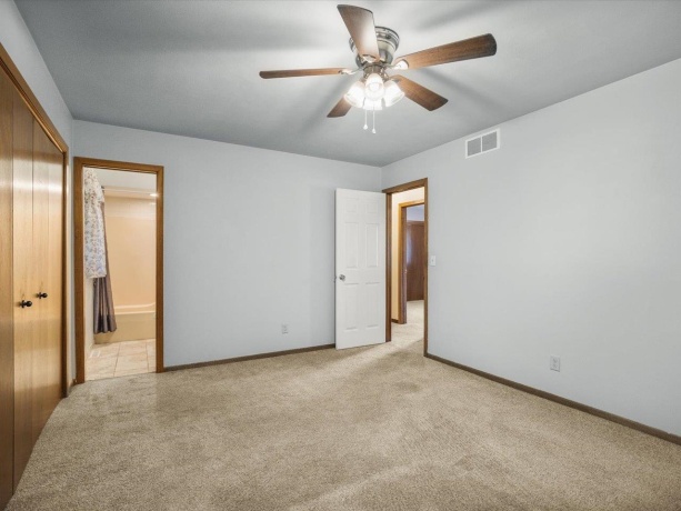 11649 Dorothea, MACHESNEY PARK, Illinois 61115, 3 Bedrooms Bedrooms, ,2 BathroomsBathrooms,House,For Sale,Dorothea,202602693