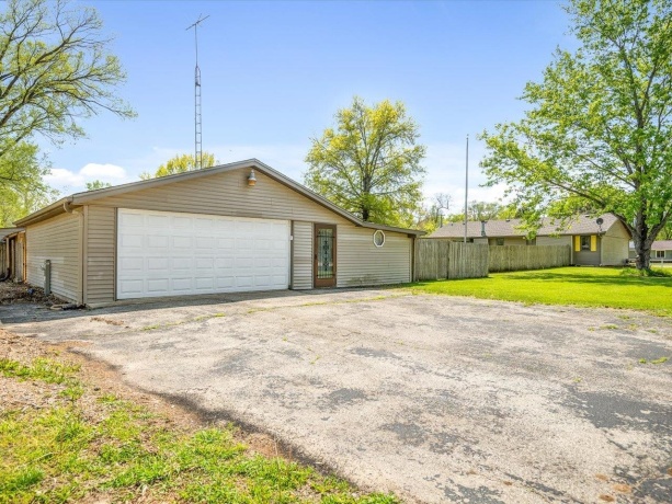 11649 Dorothea, MACHESNEY PARK, Illinois 61115, 3 Bedrooms Bedrooms, ,2 BathroomsBathrooms,House,For Sale,Dorothea,202602693
