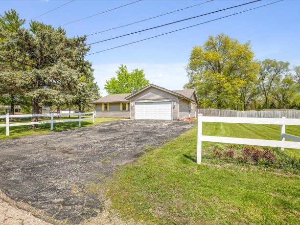 11649 Dorothea, MACHESNEY PARK, Illinois 61115, 3 Bedrooms Bedrooms, ,2 BathroomsBathrooms,House,For Sale,Dorothea,202602693