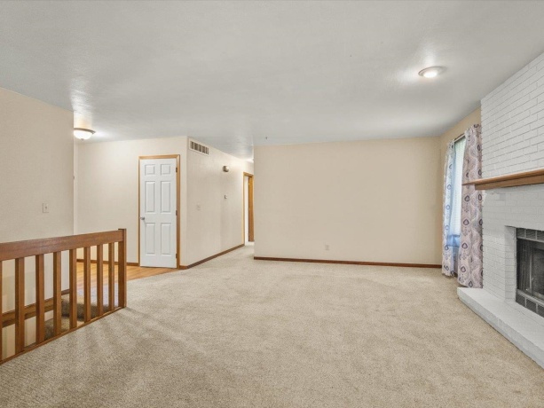 11649 Dorothea, MACHESNEY PARK, Illinois 61115, 3 Bedrooms Bedrooms, ,2 BathroomsBathrooms,House,For Sale,Dorothea,202602693