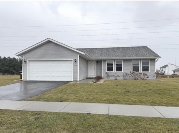 1135 RUSSELL, BELVIDERE, Illinois 61008, 3 Bedrooms Bedrooms, ,2 BathroomsBathrooms,House,For Sale,RUSSELL,202602698