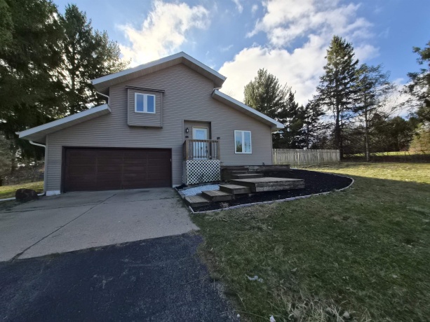 13439 Parkcrest, ROSCOE, Illinois 61073, 3 Bedrooms Bedrooms, ,2 BathroomsBathrooms,House,For Sale,Parkcrest,202602700