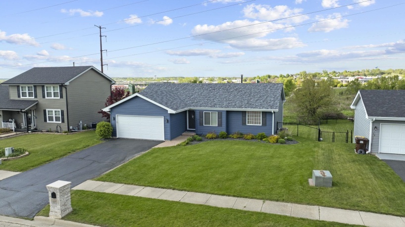5380 Torque, LOVES PARK, Illinois 61111, 3 Bedrooms Bedrooms, ,3 BathroomsBathrooms,House,For Sale,Torque,202602704