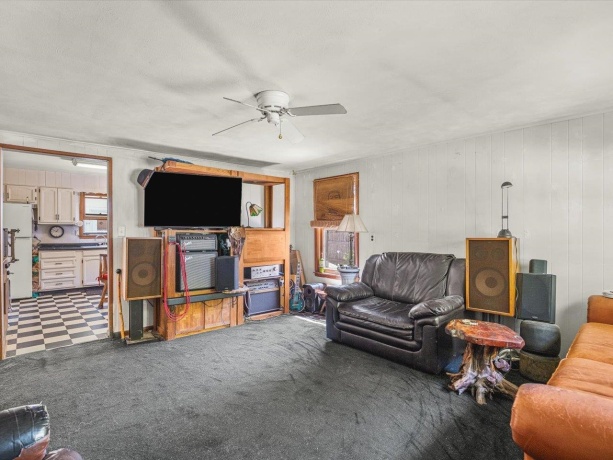 205 Jones, OREGON, Illinois 61061, 1 Bedroom Bedrooms, ,1 BathroomBathrooms,House,For Sale,Jones,202602711