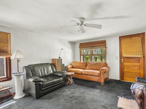 205 Jones, OREGON, Illinois 61061, 1 Bedroom Bedrooms, ,1 BathroomBathrooms,House,For Sale,Jones,202602711