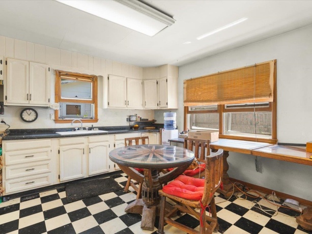 205 Jones, OREGON, Illinois 61061, 1 Bedroom Bedrooms, ,1 BathroomBathrooms,House,For Sale,Jones,202602711