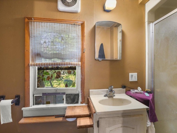 205 Jones, OREGON, Illinois 61061, 1 Bedroom Bedrooms, ,1 BathroomBathrooms,House,For Sale,Jones,202602711