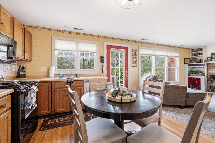 19 Settler, GALENA, Illinois 61036, 2 Bedrooms Bedrooms, ,2 BathroomsBathrooms,Condominium,For Sale,Settler,202602714