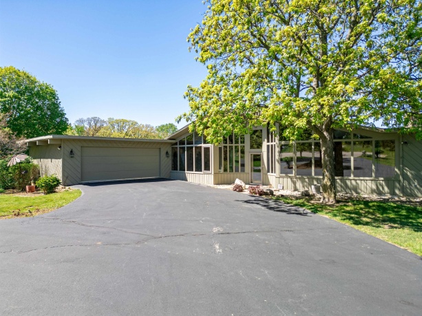 9737 Olas, ROCKFORD, Illinois 61114, 4 Bedrooms Bedrooms, ,3 BathroomsBathrooms,House,For Sale,Olas,202602715