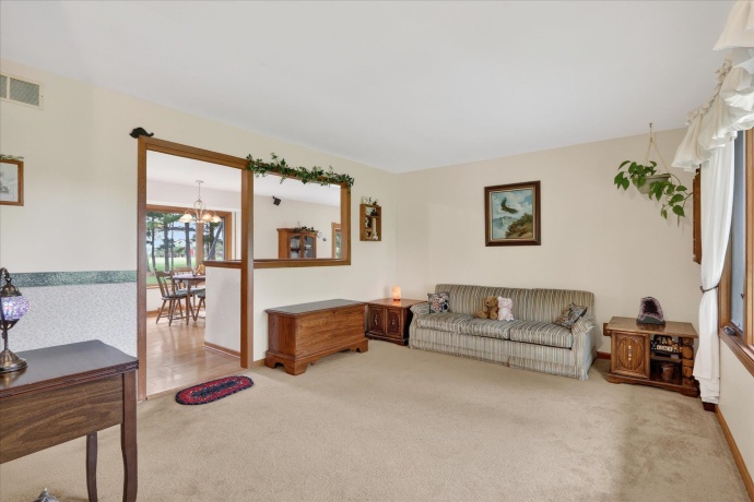7724 Stephens, ROCKTON, Illinois 61072, 3 Bedrooms Bedrooms, ,2 BathroomsBathrooms,House,For Sale,Stephens,202602373