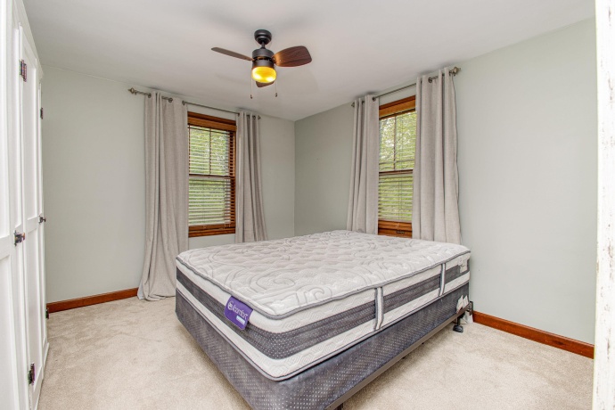 380 Greenwood, EAST DUBUQUE, Illinois 61025, 4 Bedrooms Bedrooms, ,2 BathroomsBathrooms,House,For Sale,Greenwood,202602719