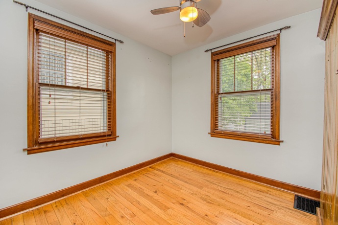 380 Greenwood, EAST DUBUQUE, Illinois 61025, 4 Bedrooms Bedrooms, ,2 BathroomsBathrooms,House,For Sale,Greenwood,202602719