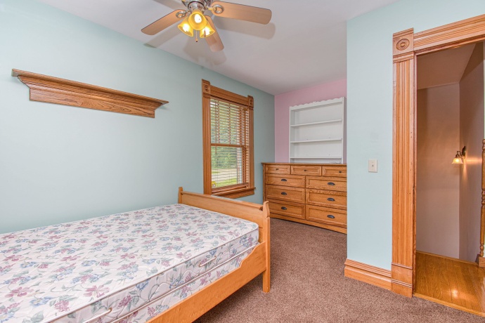 380 Greenwood, EAST DUBUQUE, Illinois 61025, 4 Bedrooms Bedrooms, ,2 BathroomsBathrooms,House,For Sale,Greenwood,202602719