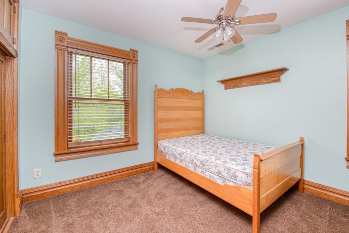 380 Greenwood, EAST DUBUQUE, Illinois 61025, 4 Bedrooms Bedrooms, ,2 BathroomsBathrooms,House,For Sale,Greenwood,202602719