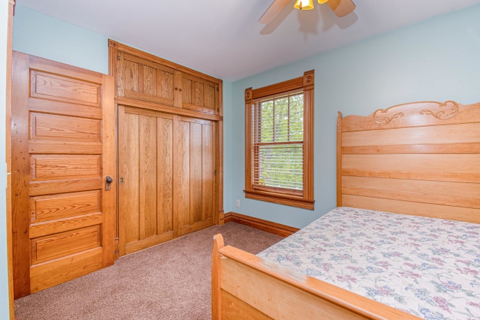 380 Greenwood, EAST DUBUQUE, Illinois 61025, 4 Bedrooms Bedrooms, ,2 BathroomsBathrooms,House,For Sale,Greenwood,202602719