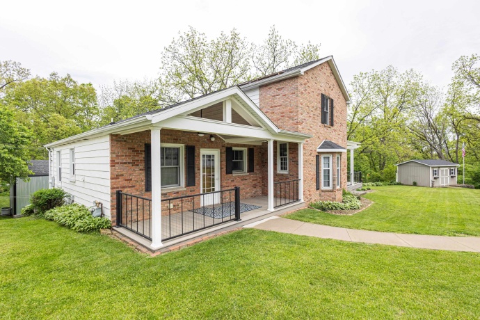 380 Greenwood, EAST DUBUQUE, Illinois 61025, 4 Bedrooms Bedrooms, ,2 BathroomsBathrooms,House,For Sale,Greenwood,202602719