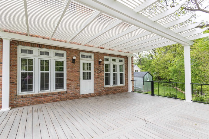 380 Greenwood, EAST DUBUQUE, Illinois 61025, 4 Bedrooms Bedrooms, ,2 BathroomsBathrooms,House,For Sale,Greenwood,202602719