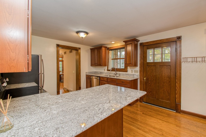 380 Greenwood, EAST DUBUQUE, Illinois 61025, 4 Bedrooms Bedrooms, ,2 BathroomsBathrooms,House,For Sale,Greenwood,202602719