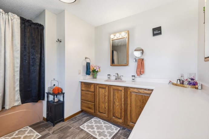 9096 Stagecoach, WARREN, Illinois 61087, 4 Bedrooms Bedrooms, ,2 BathroomsBathrooms,House,For Sale,Stagecoach,202602721