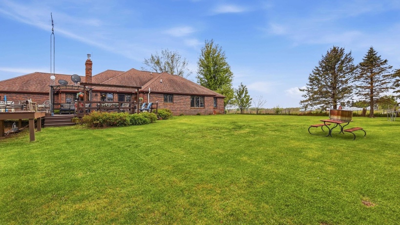 9096 Stagecoach, WARREN, Illinois 61087, 4 Bedrooms Bedrooms, ,2 BathroomsBathrooms,House,For Sale,Stagecoach,202602721
