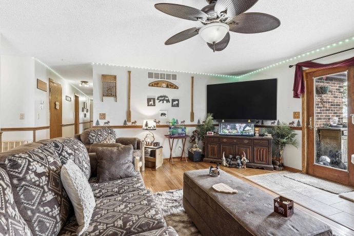9096 Stagecoach, WARREN, Illinois 61087, 4 Bedrooms Bedrooms, ,2 BathroomsBathrooms,House,For Sale,Stagecoach,202602721