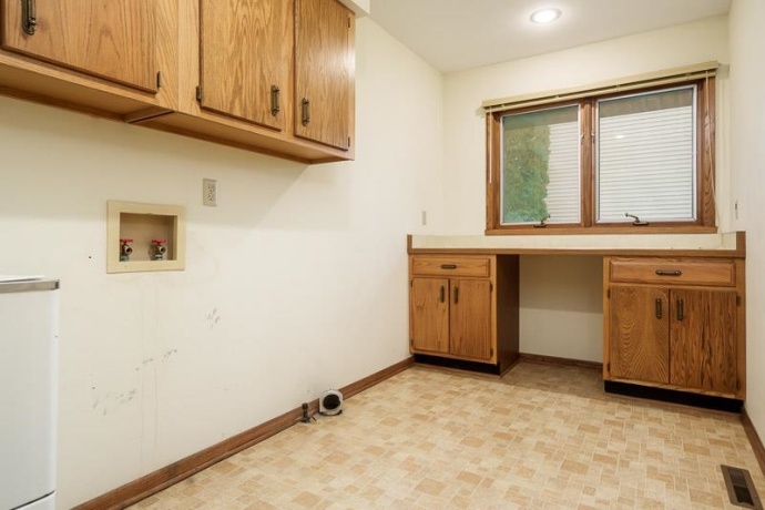 2183 Chenowith, ROCKFORD, Illinois 61107, 3 Bedrooms Bedrooms, ,3 BathroomsBathrooms,House,For Sale,Chenowith,202602722