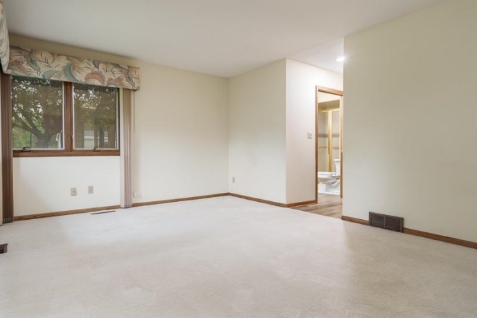2183 Chenowith, ROCKFORD, Illinois 61107, 3 Bedrooms Bedrooms, ,3 BathroomsBathrooms,House,For Sale,Chenowith,202602722