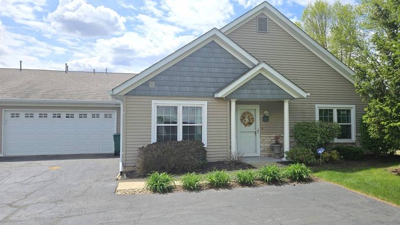 222 Lily, ROCKFORD, Illinois 61107, 2 Bedrooms Bedrooms, ,2 BathroomsBathrooms,Condominium,For Sale,Lily,202602723