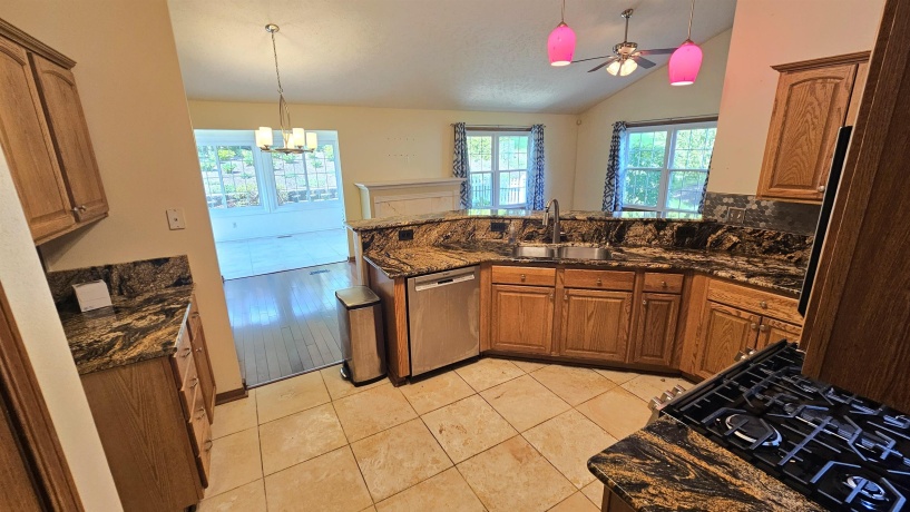 222 Lily, ROCKFORD, Illinois 61107, 2 Bedrooms Bedrooms, ,2 BathroomsBathrooms,Condominium,For Sale,Lily,202602723