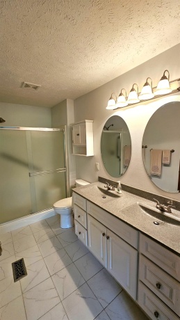 222 Lily, ROCKFORD, Illinois 61107, 2 Bedrooms Bedrooms, ,2 BathroomsBathrooms,Condominium,For Sale,Lily,202602723