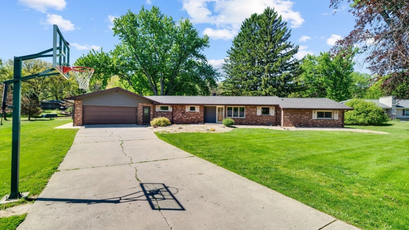 313 Margaret Fuller, OREGON, Illinois 61061, 3 Bedrooms Bedrooms, ,2 BathroomsBathrooms,House,For Sale,Margaret Fuller,202602731