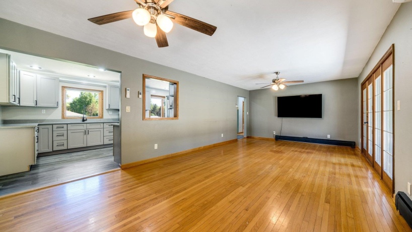 313 Margaret Fuller, OREGON, Illinois 61061, 3 Bedrooms Bedrooms, ,2 BathroomsBathrooms,House,For Sale,Margaret Fuller,202602731
