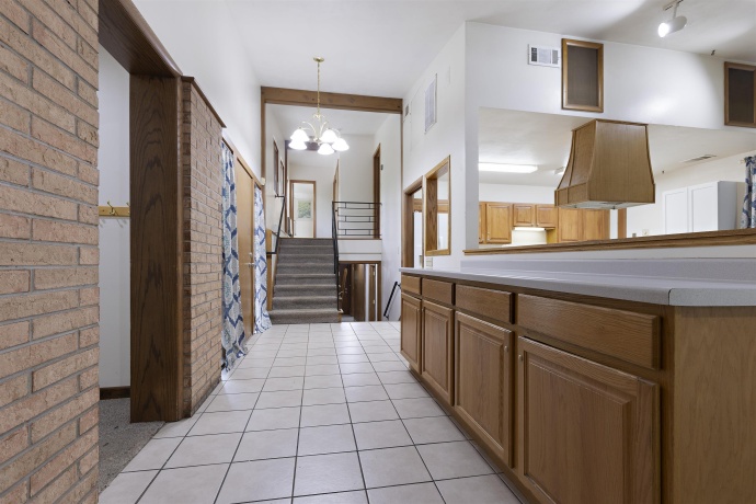 4657 Black Oak, ROCKFORD, Illinois 61101, 5 Bedrooms Bedrooms, ,2 BathroomsBathrooms,House,For Sale,Black Oak,202602733